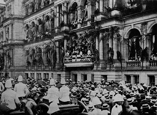 The colony of Queensland becomes a state of the new Commonwealth of Australia on 1 January.