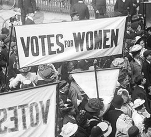 Queensland women are granted the right to vote.