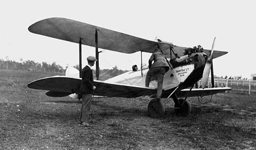 Qantas, Australia's first airline, is established on 16 November at Winton by four First World War veterans.